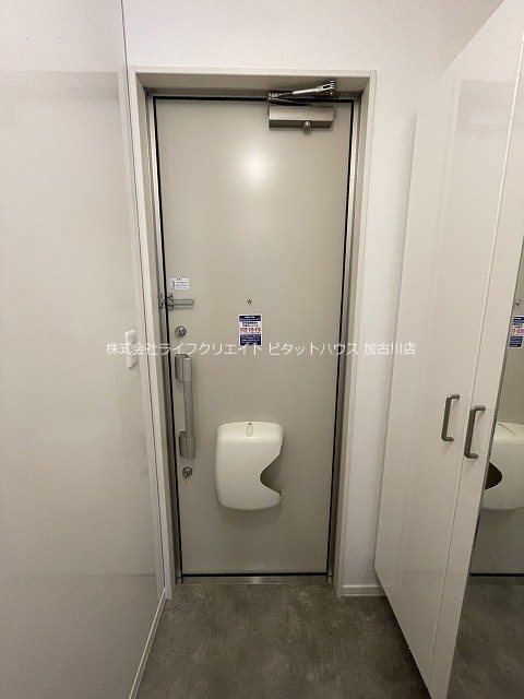 玄関　写真は別室
