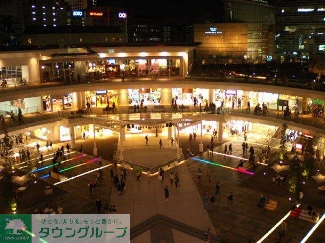 ショッピングセンター　ラゾーナ川崎（ショッピングセンター）まで600m