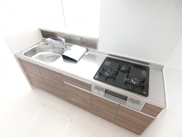 キッチン　３口ガスシステムキッチン