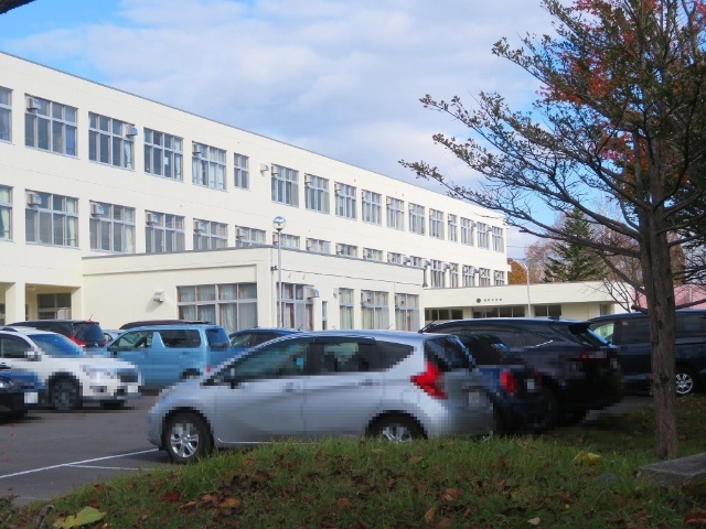 中学校　登別市立幌別中学校（中学校）まで2154m