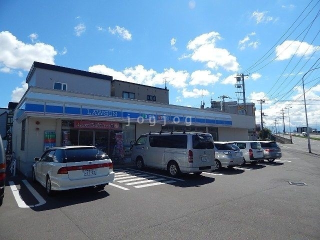 コンビニ　ローソン札幌北郷2条二丁目店（コンビニ）まで70m