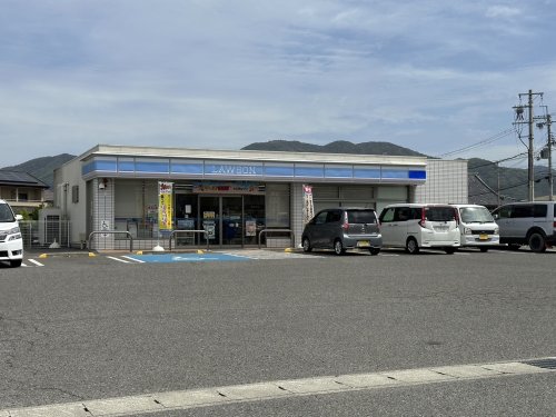コンビニ　ローソン 有田インター東店様（コンビニ）まで252m
