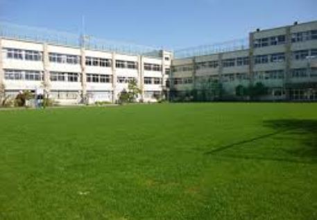小学校　大田区立雪谷小学校（小学校）まで714m