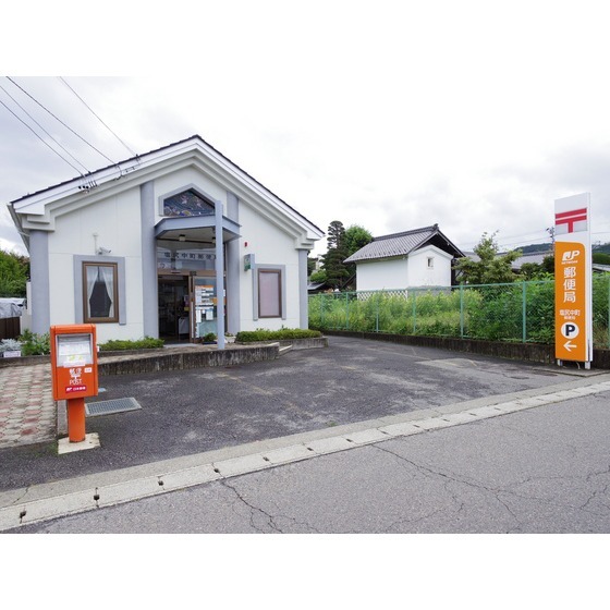 郵便局　塩尻中町郵便局（郵便局）まで499m