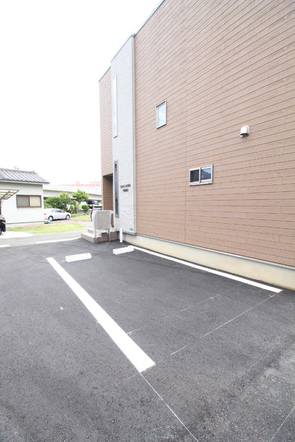 駐車場　駐車場２台付き無料