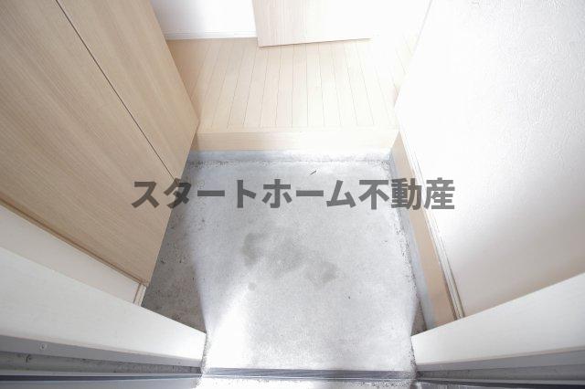 玄関　収納もある玄関です
