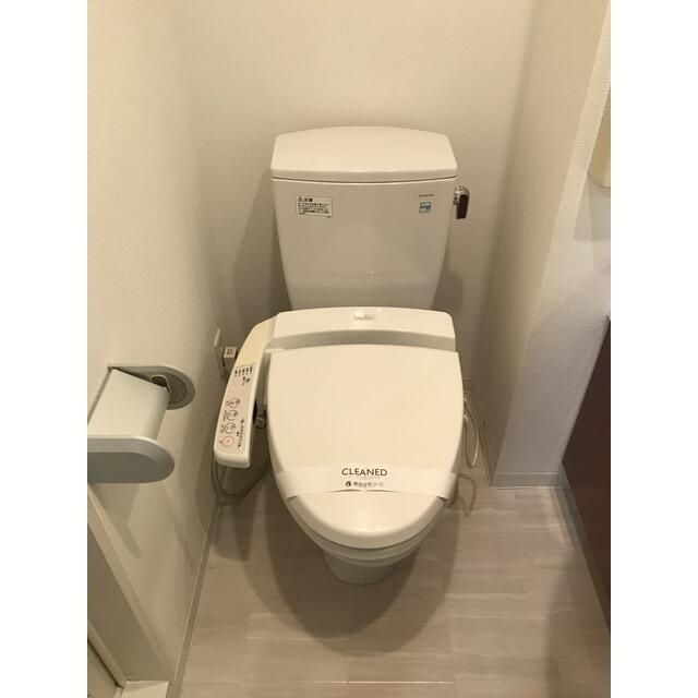 トイレ　写真は同タイプ住居です。