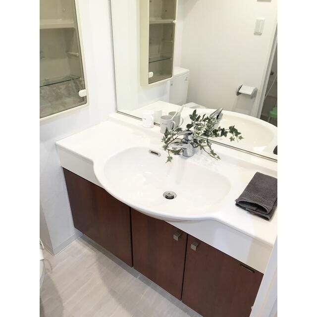 洗面設備　写真は同タイプ住居です。