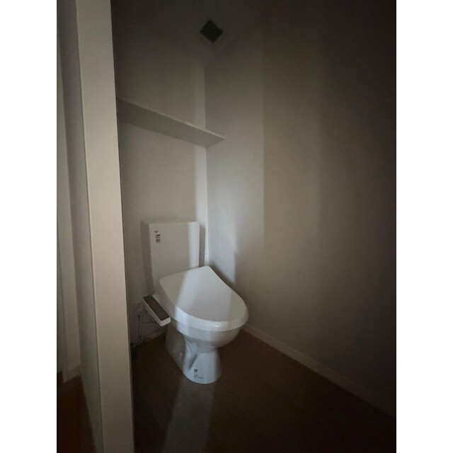 Rooms万代5のトイレ写真