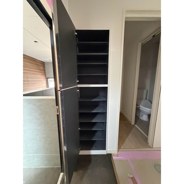 Rooms万代5の内装写真