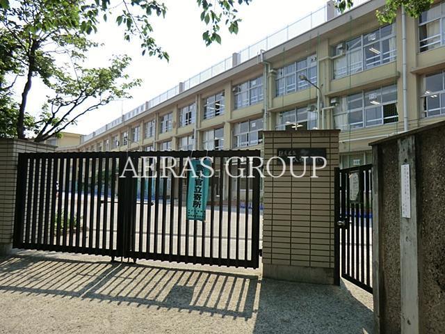 小学校　練馬区立八坂小学校（小学校）まで853m