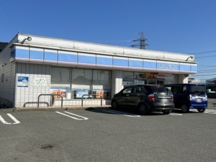 コンビニ　ローソン 福井石盛町店（コンビニ）まで325m