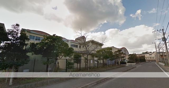 小学校　福岡市立小学校三苫小学校（小学校）まで1255m