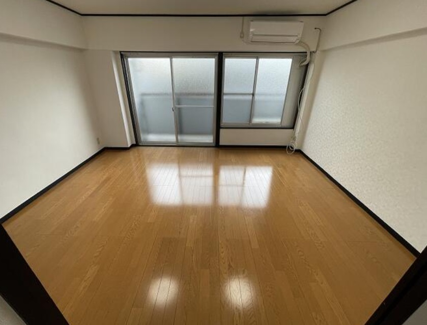京急本線 大森町駅 徒歩21分 4階建 築63年の居間写真