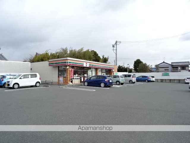コンビニ　セブンイレブン（コンビニ）まで159m