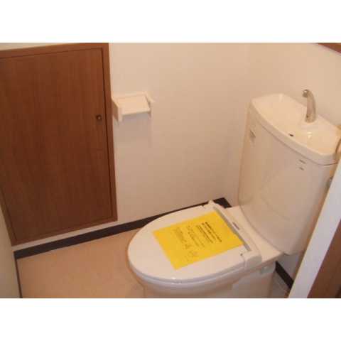 丸福ビルのトイレ写真