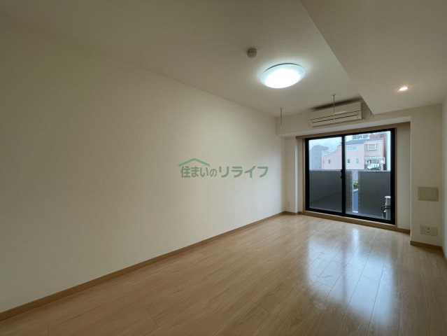 居室・リビング　ルーブル駒沢大学参番館