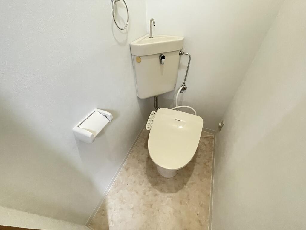 とさでん交通後免線 舟戸駅 徒歩7分 11階建 築34年のトイレ写真