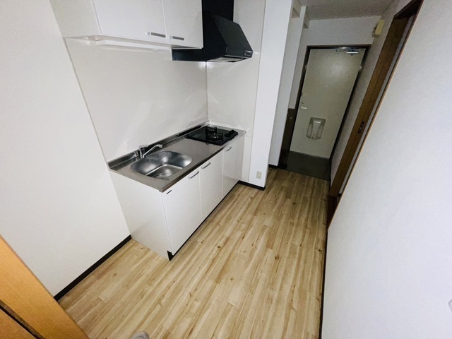 キッチン　写真は違う号室です。