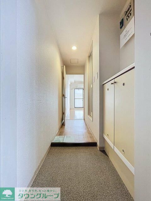 玄関　※家具・小物はイメージです※
