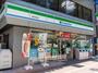コンビニ　ファミリーマート宝町駅前店（コンビニ）まで220m
