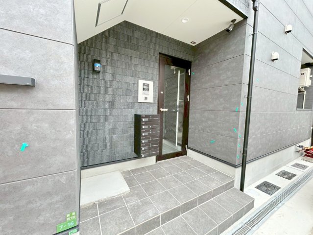 エントランス　綺麗なエントランスです。