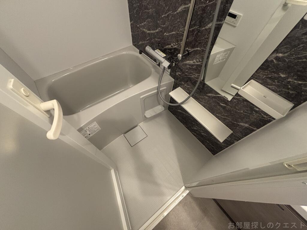 バス・シャワールーム　（写真は同タイプ）