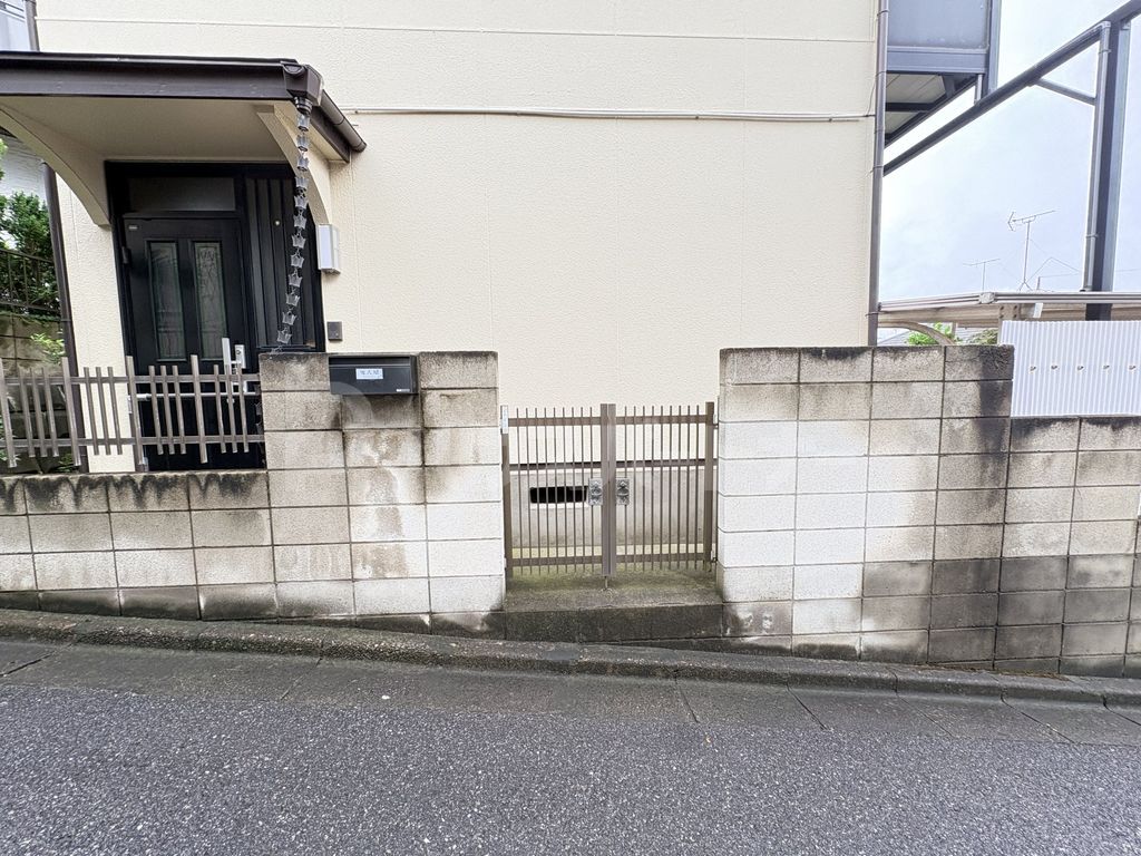 松戸市五香西4丁目貸家の外観写真