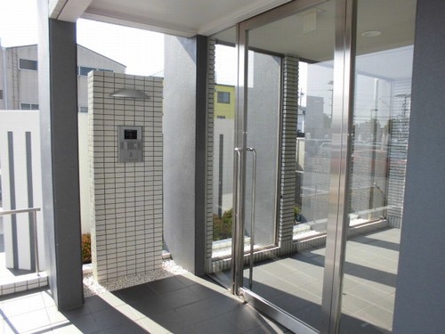 ＪＲ山陽本線 明石駅 バス乗車時間：15分 最寄りバス停で下車 徒歩5分 5階建 築16年の外観写真