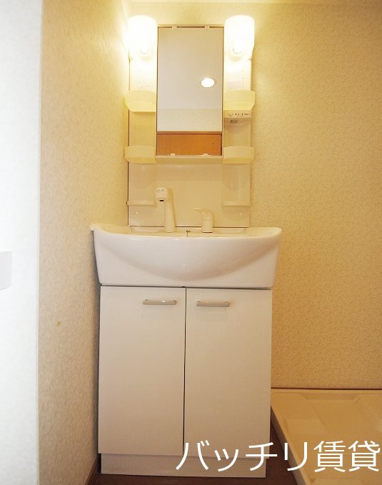洗面設備　室内写真等は別号数の為、現状優先となります。
