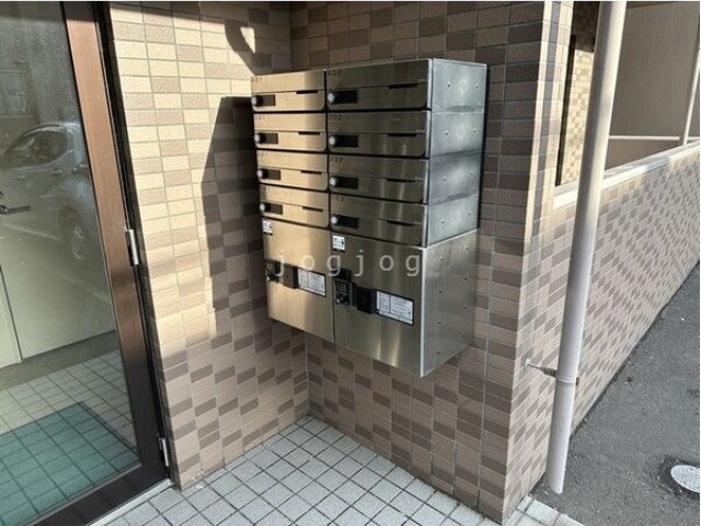 エントランス　宅配ボックス有