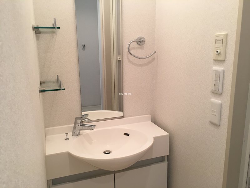 洗面設備　別部屋参考写真です。