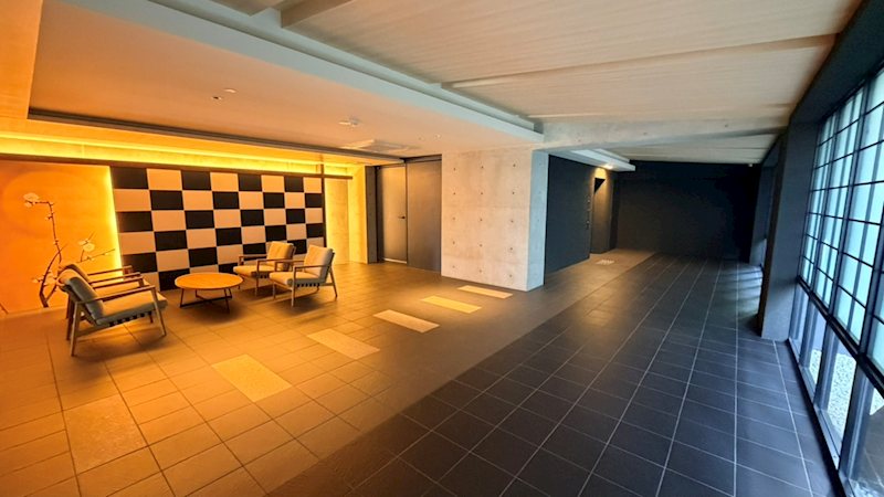 ロビー　タワー型マンションの趣☆