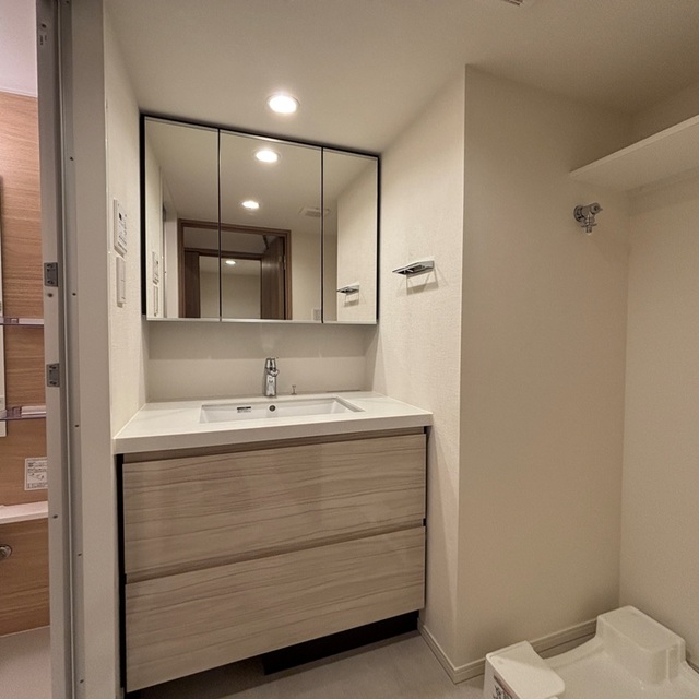 洗面設備　※写真は同タイプ住戸です。