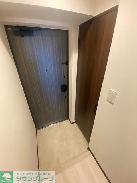 GENOVIA西川口IIIの玄関写真