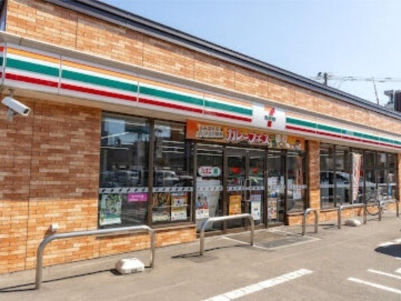 コンビニ　セブンイレブン札幌北8条東5丁目店（コンビニ）まで186m