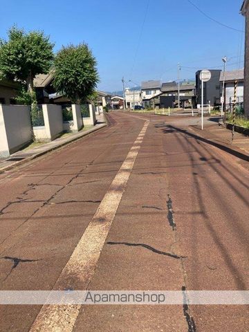 その他　前面道路（その他）まで0m