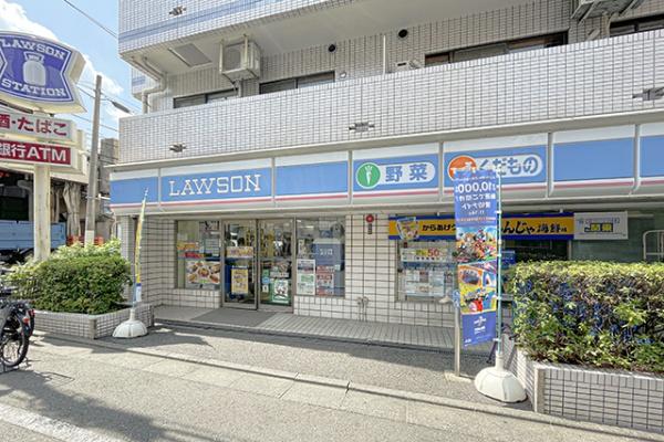 コンビニ　ローソン目黒東山店（コンビニ）まで162m