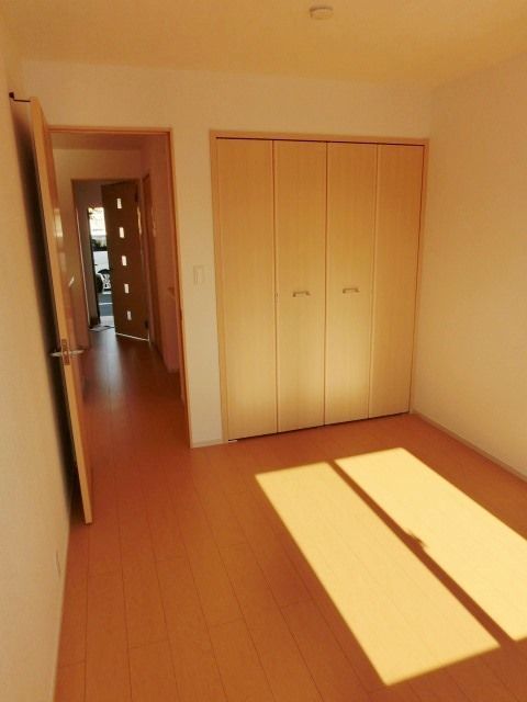 その他部屋・スペース　日当たり良好な洋室６帖です。