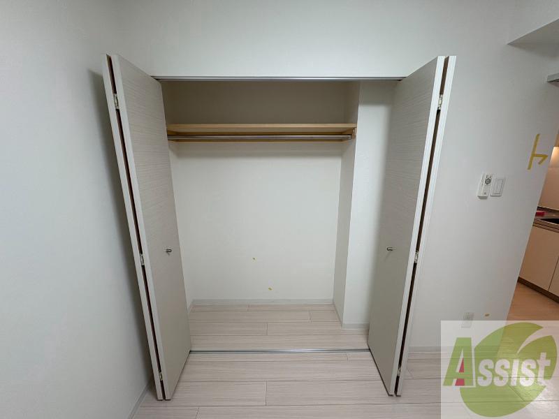 収納　寝室の収納です。部屋がすっきり片付きます。
