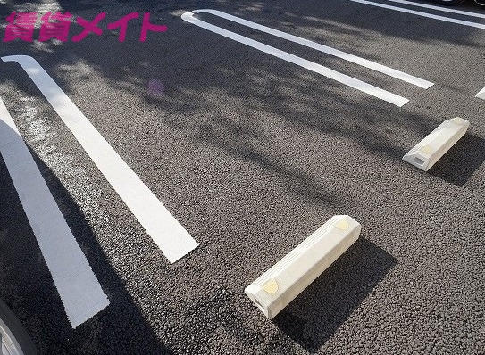 駐車場　同型写真