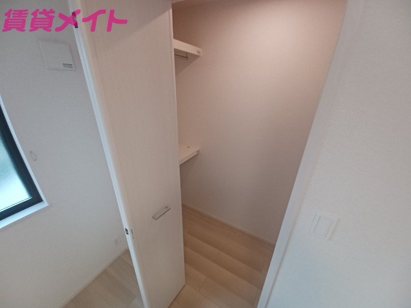 収納　同型タイプ画像