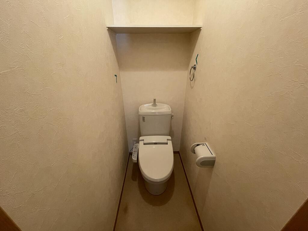 ＪＲ仙石線 中野栄駅 徒歩3分 2階建 築14年のトイレ写真