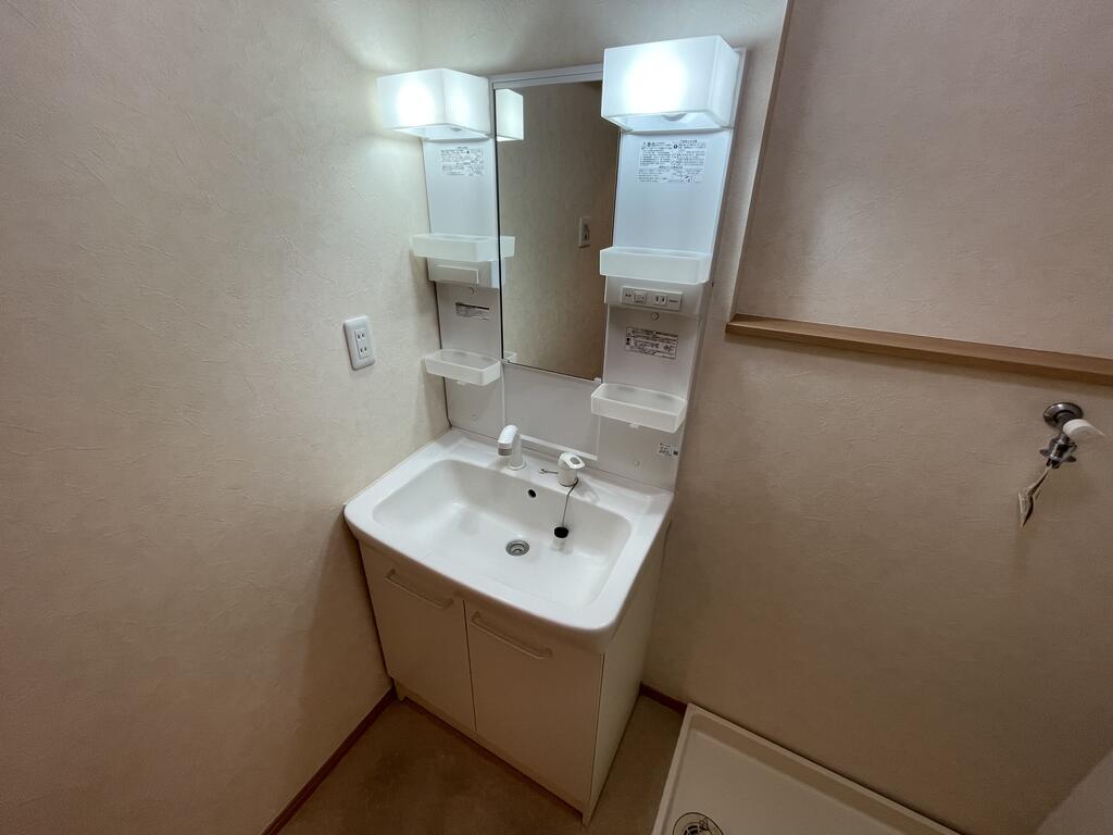 ＪＲ仙石線 中野栄駅 徒歩3分 2階建 築14年の内装写真