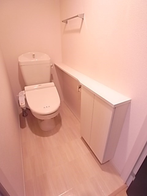 トイレ　清潔感のあるトイレです