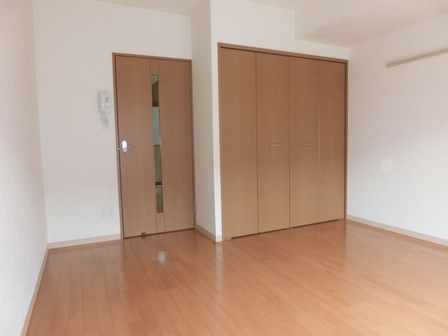 その他部屋・スペース　バルコニー側からの居室（同一タイプ）