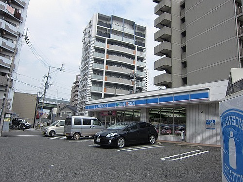 コンビニ　ローソン小倉田町東店（コンビニ）まで500m