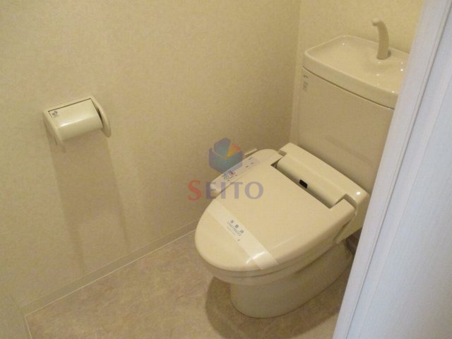 ニッケノーブルハイツ江坂のトイレ写真