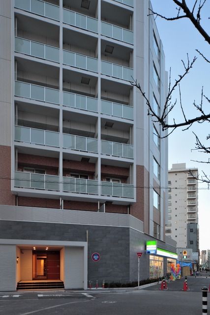 ＪＲ山手線 目黒駅 徒歩14分 8階建 築12年の外観写真