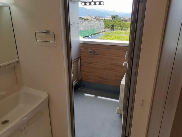 ＪＲ中央線 竜王駅 徒歩81分 3階建 築3年の玄関写真